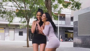 Bubble butt perfect brunette threesome HD