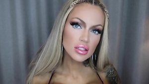 Huge boobs blonde hair in her lingerie POV rammed hard