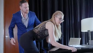 Submissived - Sex in the company of natural babe Alexa Grace