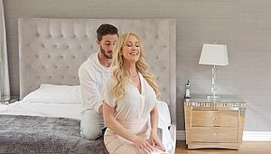 Cum 4K - Blonde babe Brandi Love massage in the bed